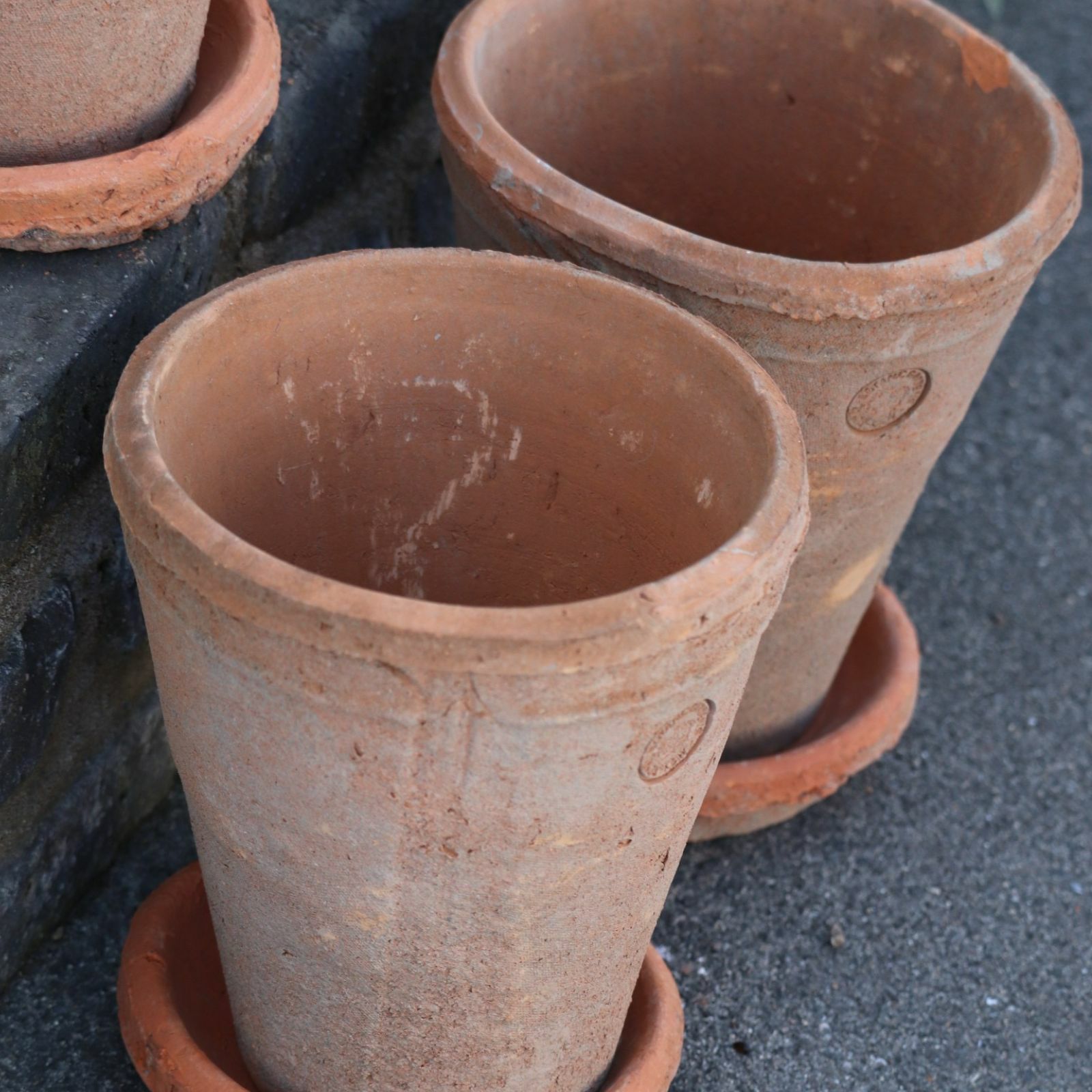 ランカトールキュー植木鉢/レッド グレー 鉢皿付き | バラと庭あそび